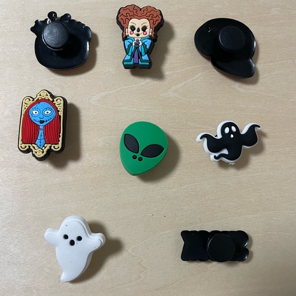 Halloween 8 pack charms, spooky jibbitz croc shoe charms, hocus pocus, NWT - Picture 3 of 4